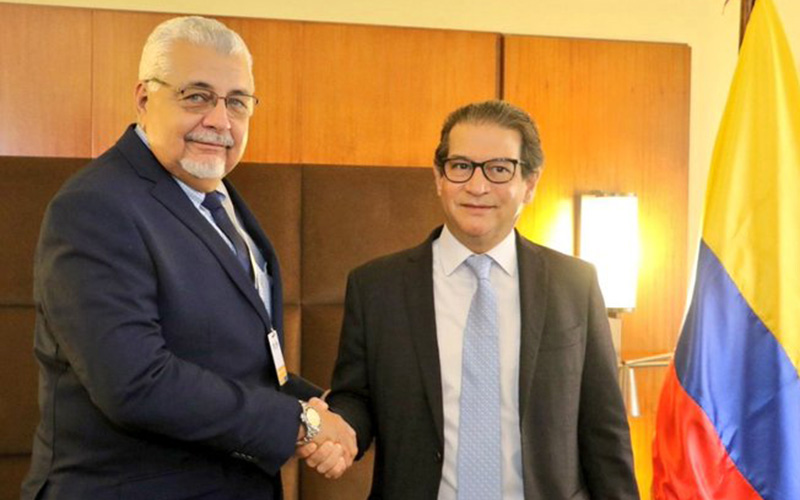 Pedro Alava y Rodolfo Enrique Zea confirmaron la firma del acuerdo en el que concretan la importación del arroz ecuatoriano a territorio colombiano.