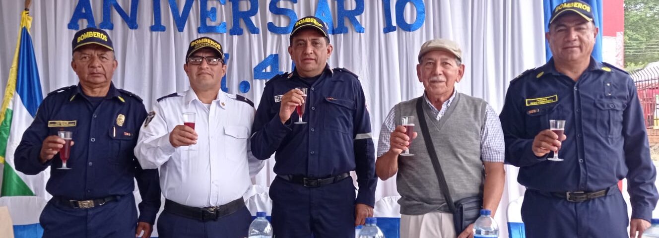 El Cuerpo de Bomberos de Mocoa celebró sus 46 años al servicio de la comunidad. Participaron del encuentro Hugo Piedrahita, Hugo Zambrano, William Piedrahita, Rodrigo Rivera y Gerardo Hernández.