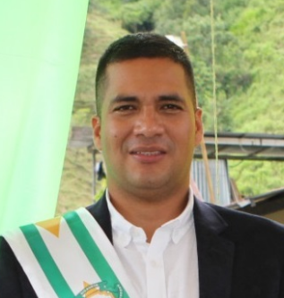 Ricardo Benavides, alcalde.