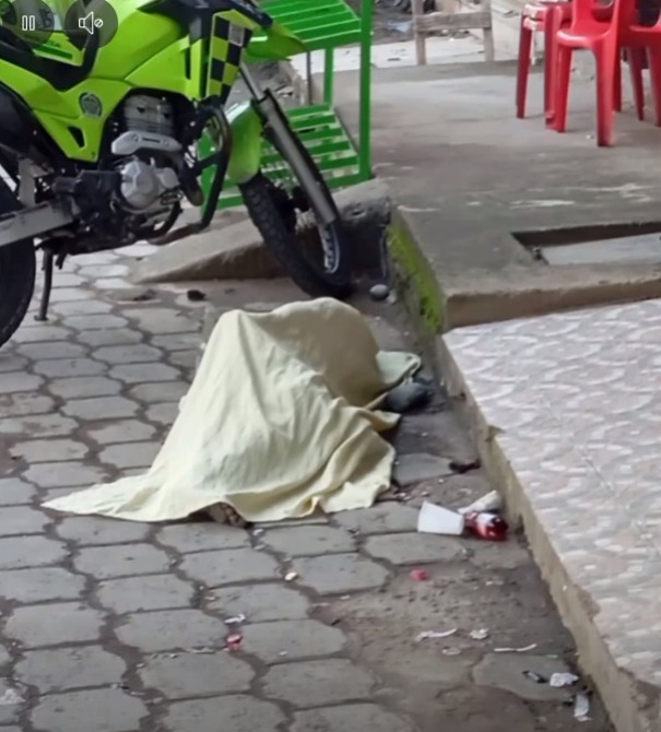 Encuentran el cuerpo de una mujer en situación de calle con señales de tortura