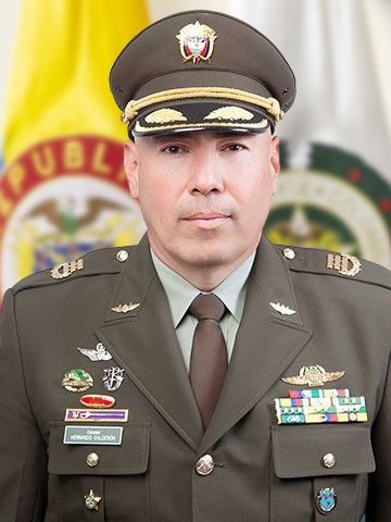 Hernando Calderón, comandante.