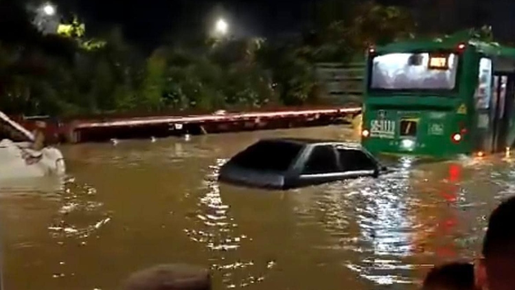 Así se vieron las inundaciones en la Autopista Norte que Colapsaron la vía