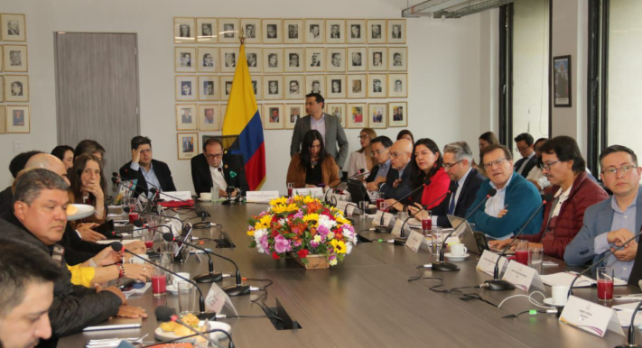 15D sin pacto: salario mínimo 2026 seguirá en debate mientras Gobierno decide próximo paso