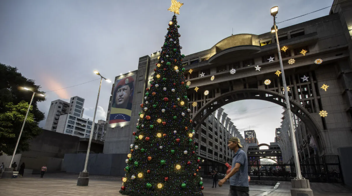 Navidad entre luces y guerra: venezolanos celebran mientras Trump presiona a Maduro
