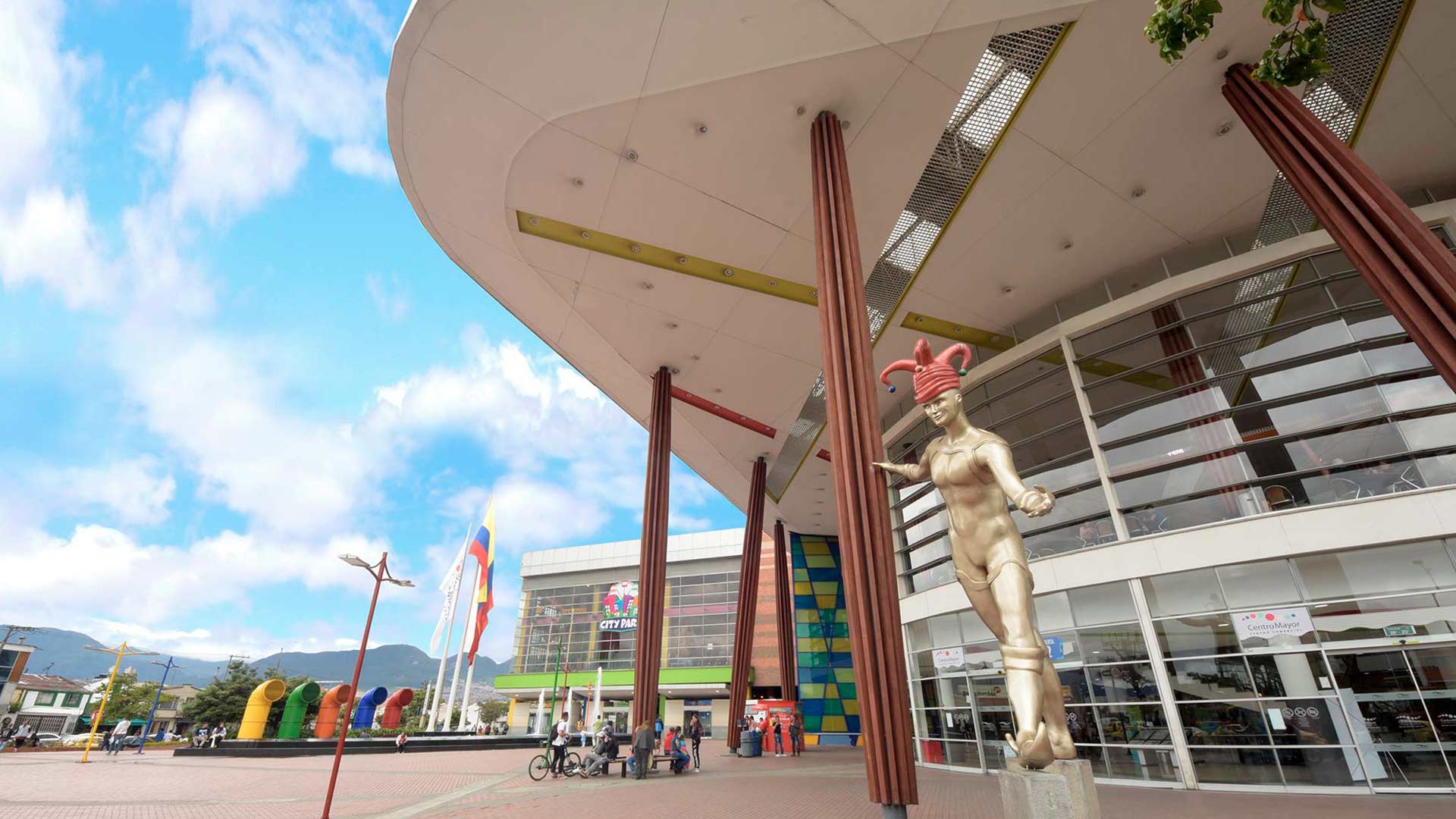 Centros comerciales abren hoy hasta las 10:00 p.m.: horarios especiales de Nochebuena en Bogotá