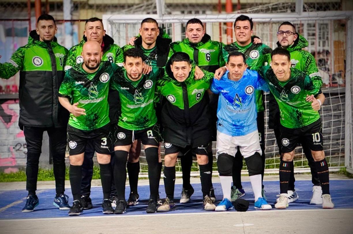 La Liga Santa Mónica coronó a los campeones del torneo de microfútbol