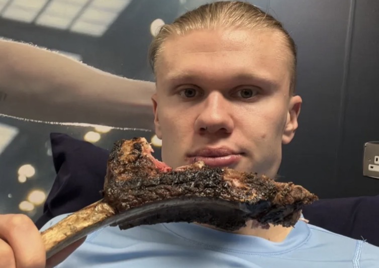 Haaland festeja navidad de su manera favorita 