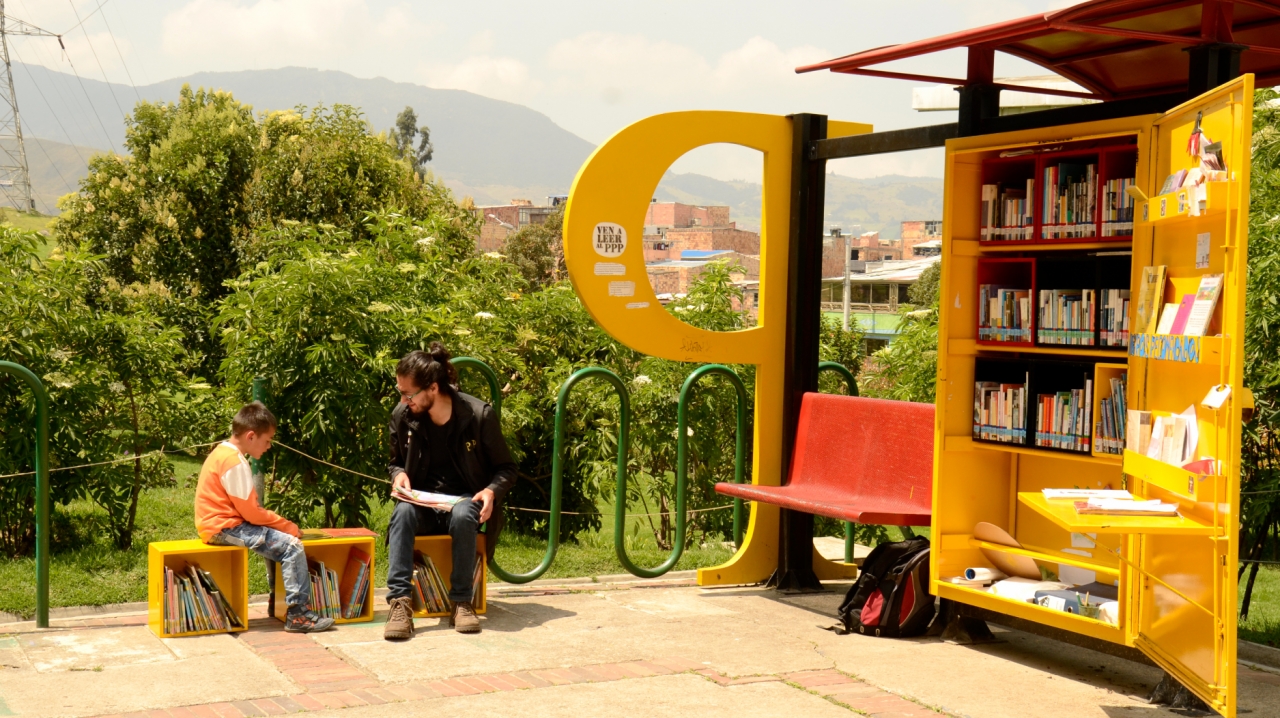 BibloRed exonera multas por devolución tardía de libros hasta el 31 de diciembre: última oportunidad para recuperar tu acceso