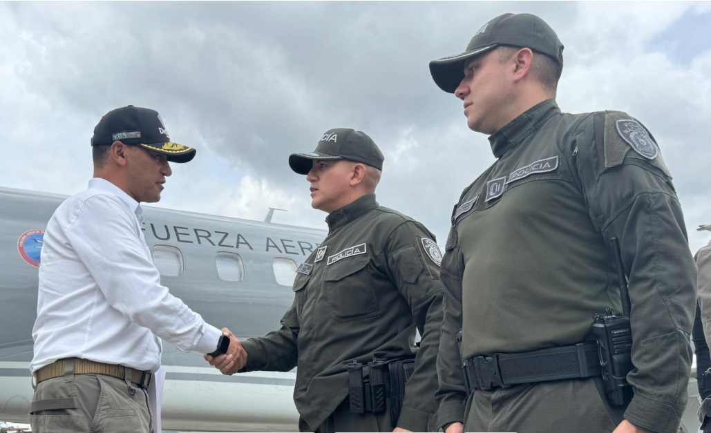 Ministro de Defensa lidera reunión de seguridad en el Cauca