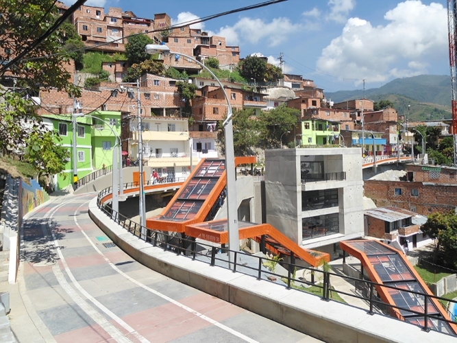 Proyectos urbanos y gestión pública generan debate en Medellín