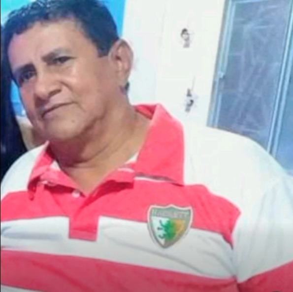 Asesor desata controversia pública