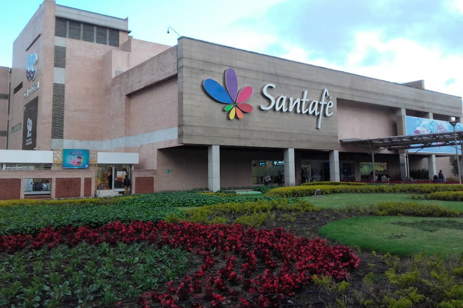 Autoridades investigan muerte de mujer en el Centro Comercial Santafé de Bogotá