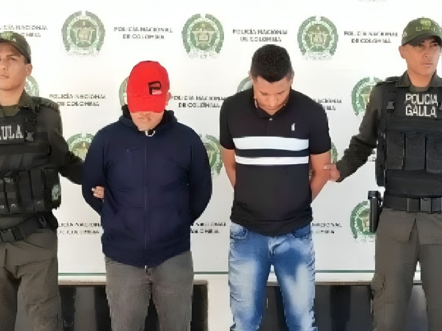 Los capturados fueron identificados como Pedro Tez y Gerzon Bravo, quienes, según las investigaciones, habrían participado directamente en el lanzamiento del artefacto explosivo.