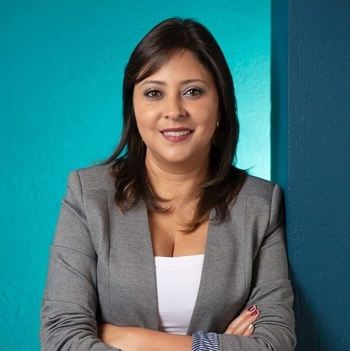 Ángela Paz, gerente.