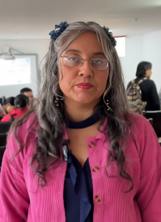 Maricel Cabrera, funcionaria.