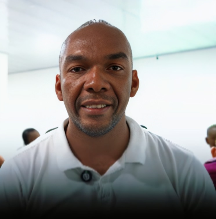 Jair Banguera, jefe.