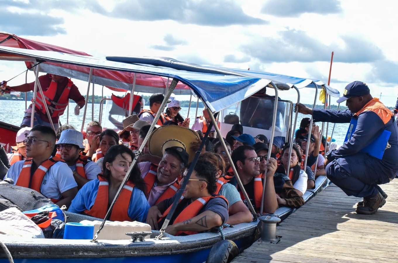 César Grisales, capitán.