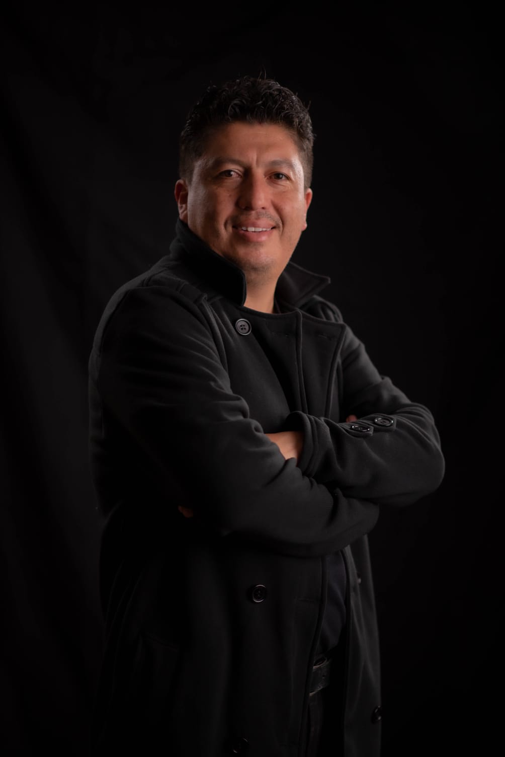 Alex Santacruz, cantautor ecuatoriano, listo para conquistar a nuevos fans en la ciudad de Pasto.