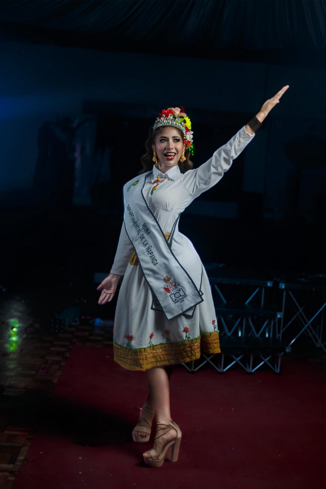 Con autenticidad y determinación, Laura Gabriela, proyecta el espíritu de la Ñapanga en cada escenario.