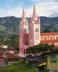 El municipio menos poblado del suroeste antioqueño: historia y riqueza cultural en un destino único