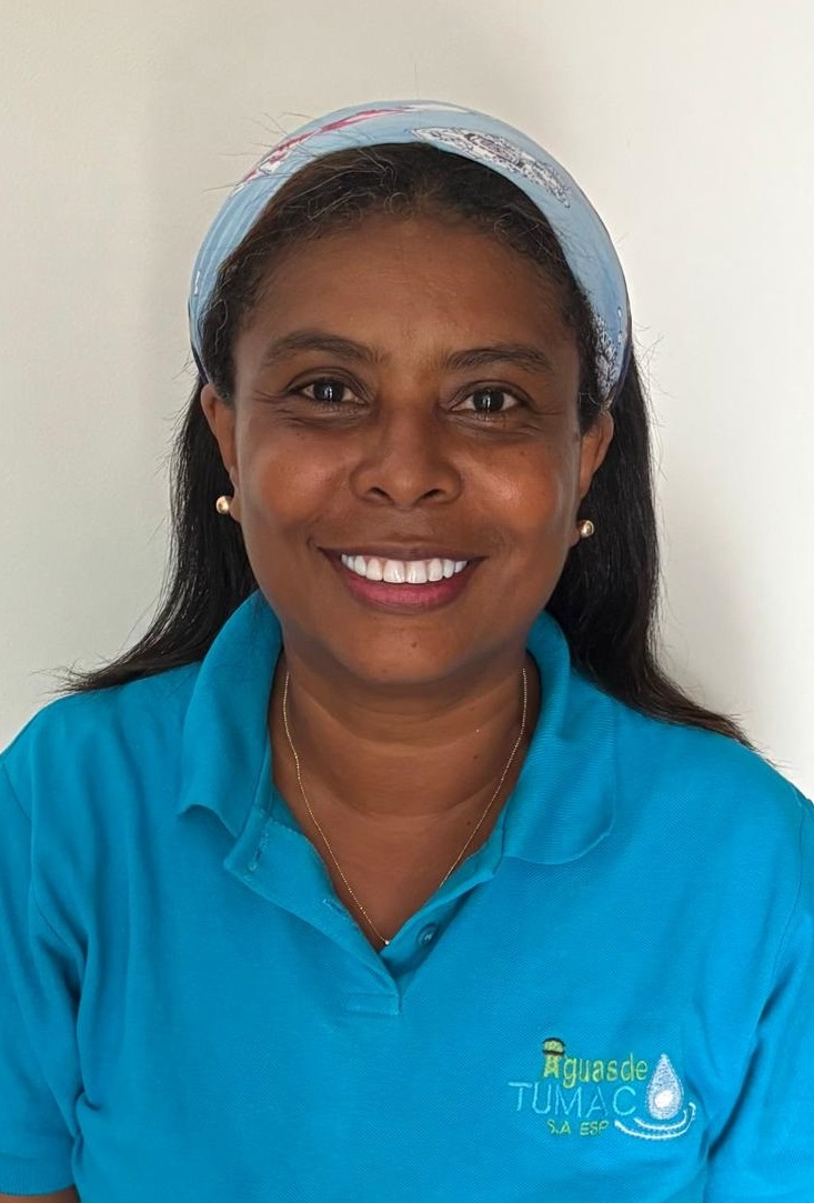 Mery Arizala, gerente.