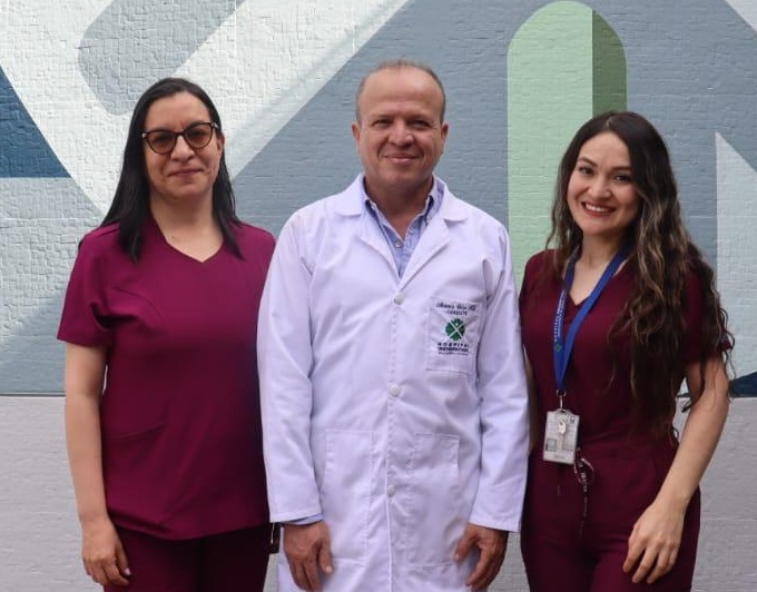 En la imagen aparecen Jenny Patricia Eraso, el gerente Antonio José Veira y Yoldy Milena Pasaje, quienes destacaron el reconocimiento nacional e internacional otorgado a esta investigación.