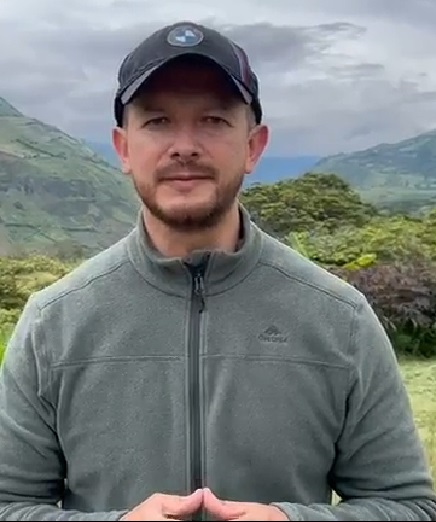 Jorge Tovar, profesional.