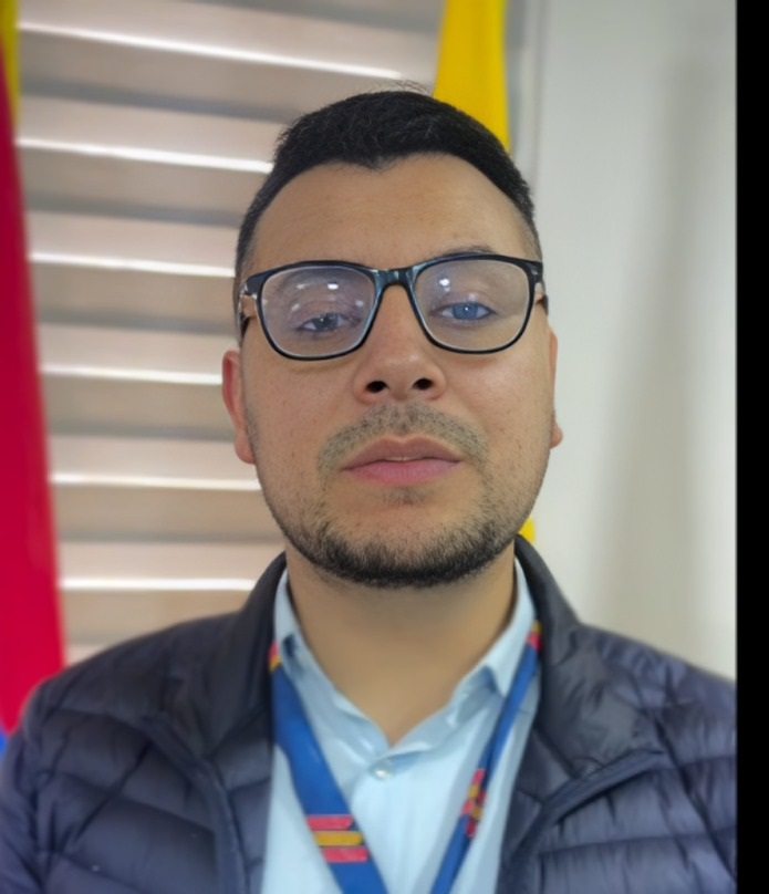 Daniel Vallejo, subsecretario.