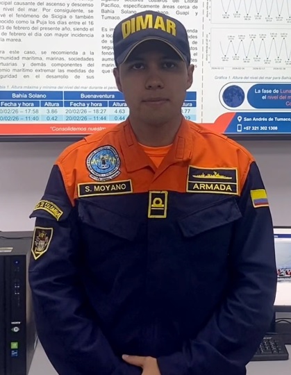 Santiago Moyano, teniente.