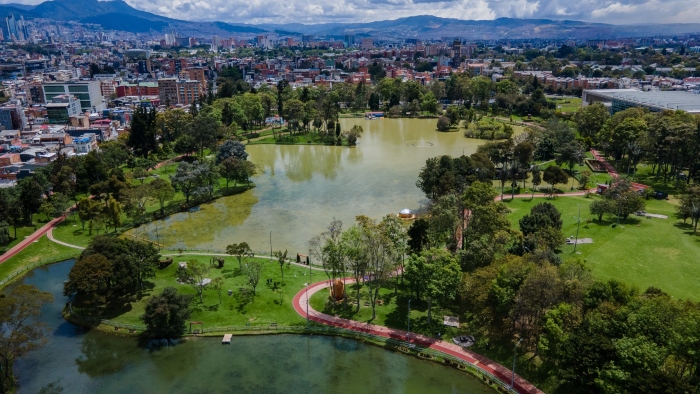Turismo- Bogotá- Parque Simón Bolívar- monumento Umbral- El Polígono - Bienal Internacional de Arte y Ciudad BOG27-