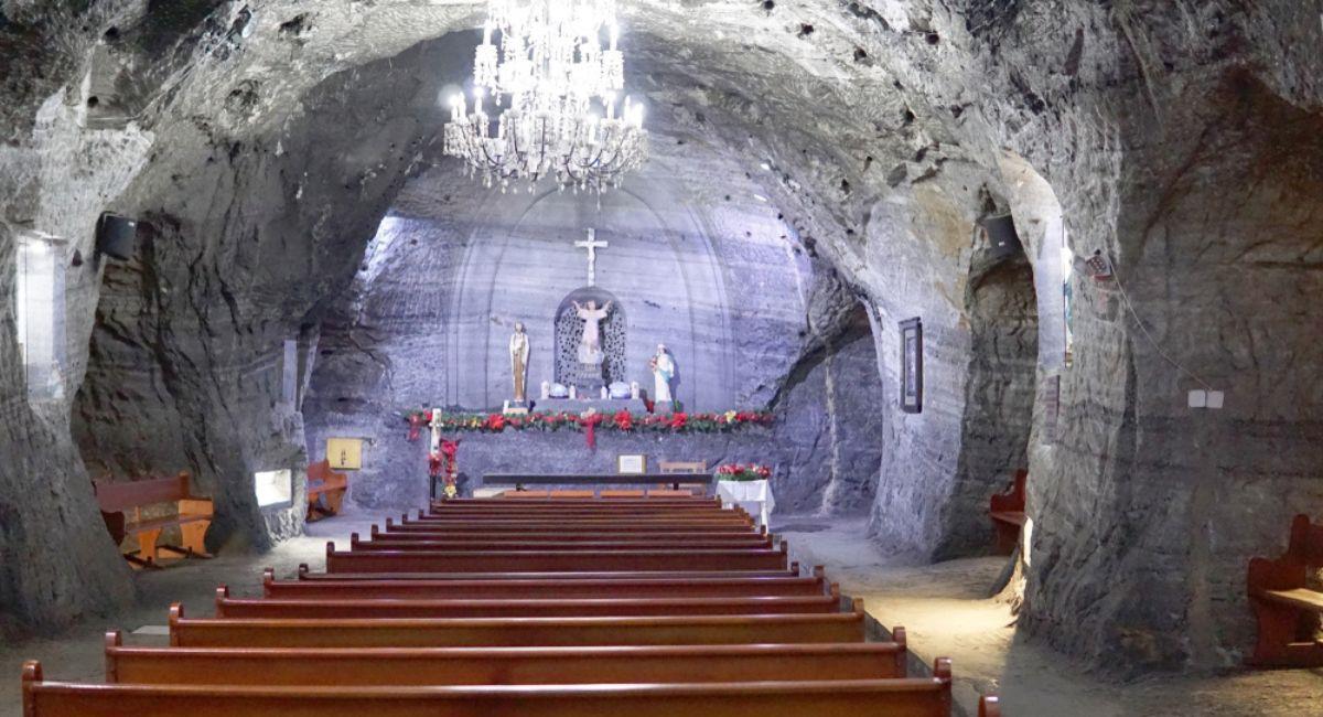 Catedral de Sal de Zipaquirá ubicada en Cundinamarca, es uno de los destinos turísticos más icónicos de Colombia