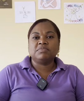 Yuli Sevillano, comisaria.