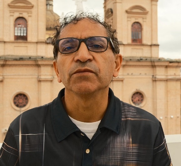 Álvaro Reyes, director.