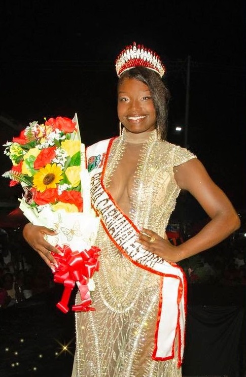 Karol Platicón, reina.