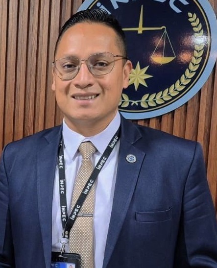 Cristian Rosero, director.