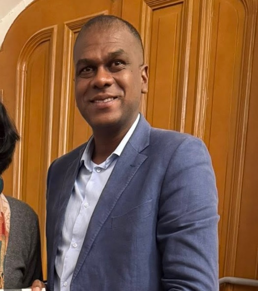 Mario Hurtado, alcalde.