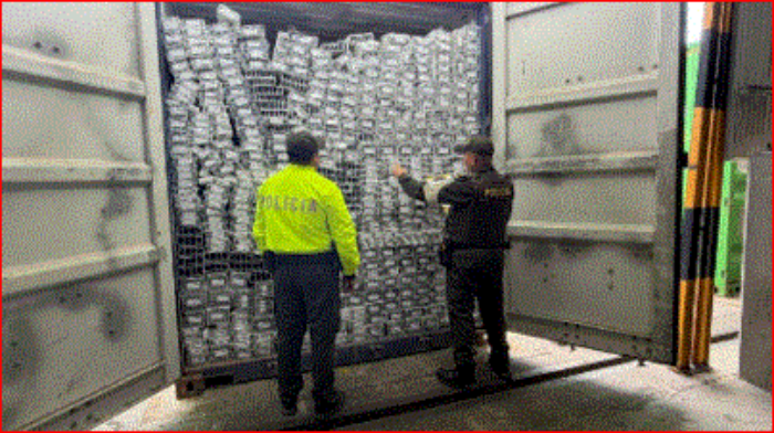 Policía- Buenaventura- DIAN- Contabando- impuestos- incautación- zapatos-