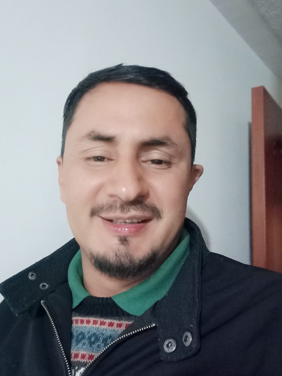 Miguel Alexander Enríquez, presidente.