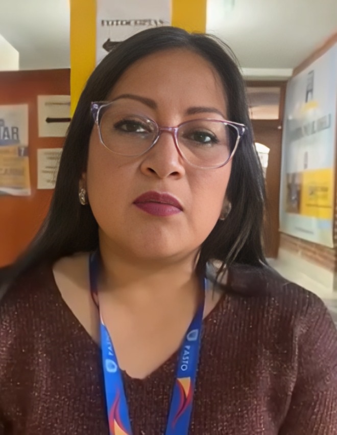 Silvia Pupiales, secretaria.