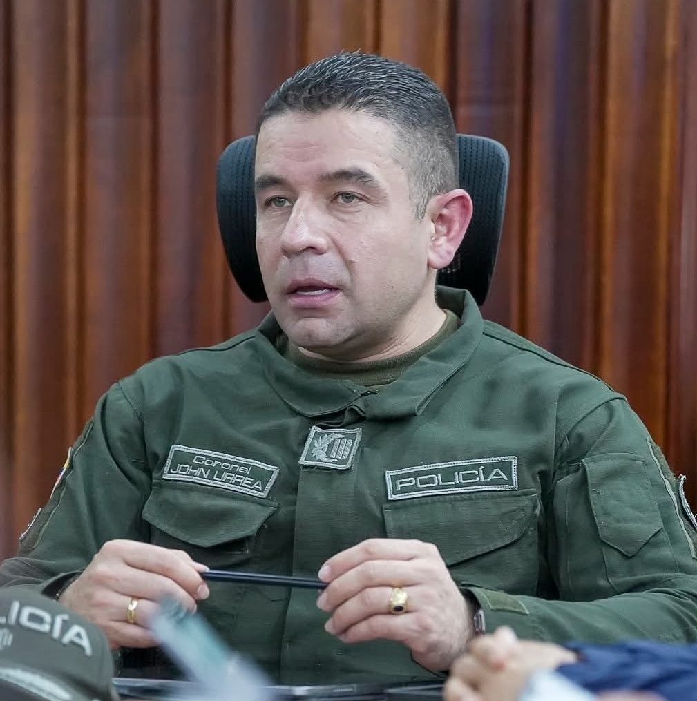 John Urrea, comandante.