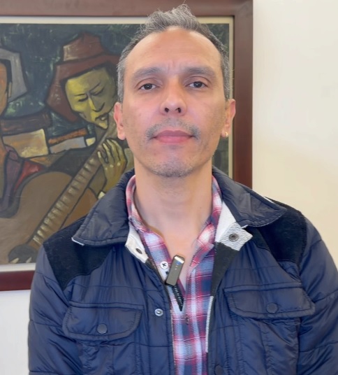 Gabriel Ocaña, director.