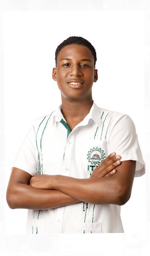 Juan Palomino, contralor.