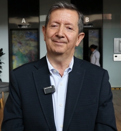 Víctor Villota, director.