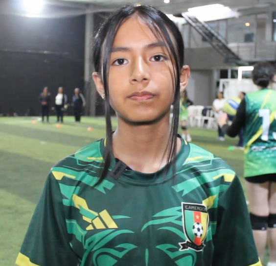 Alison Bravo, integrante.