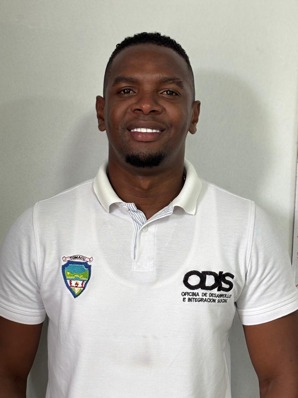 Luis Arboleda, coordinador.