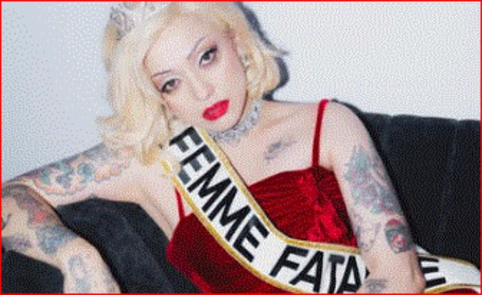 México- Mon Laferte- Femme Fatale Tour-