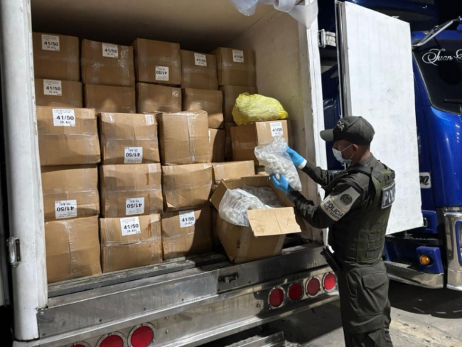 Ipiales- Semana Santa Segura- Camarón- decomiso- Policía Aduanera-