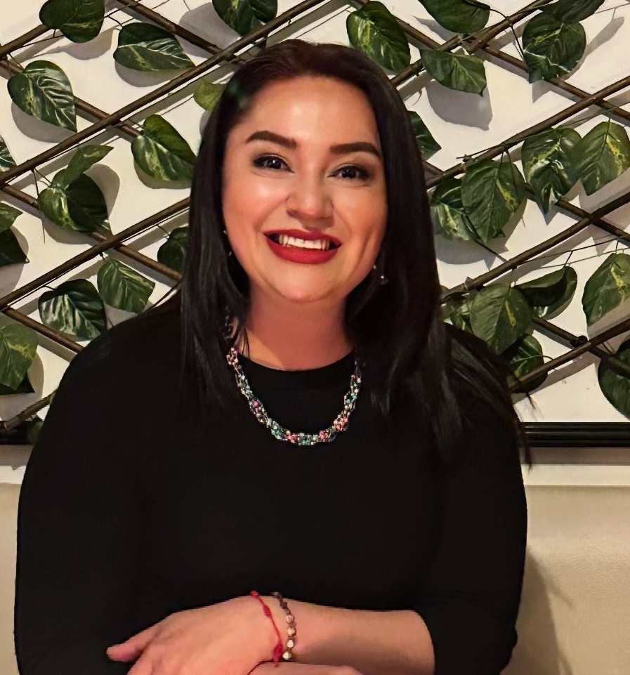 María Figueroa, secretaria.