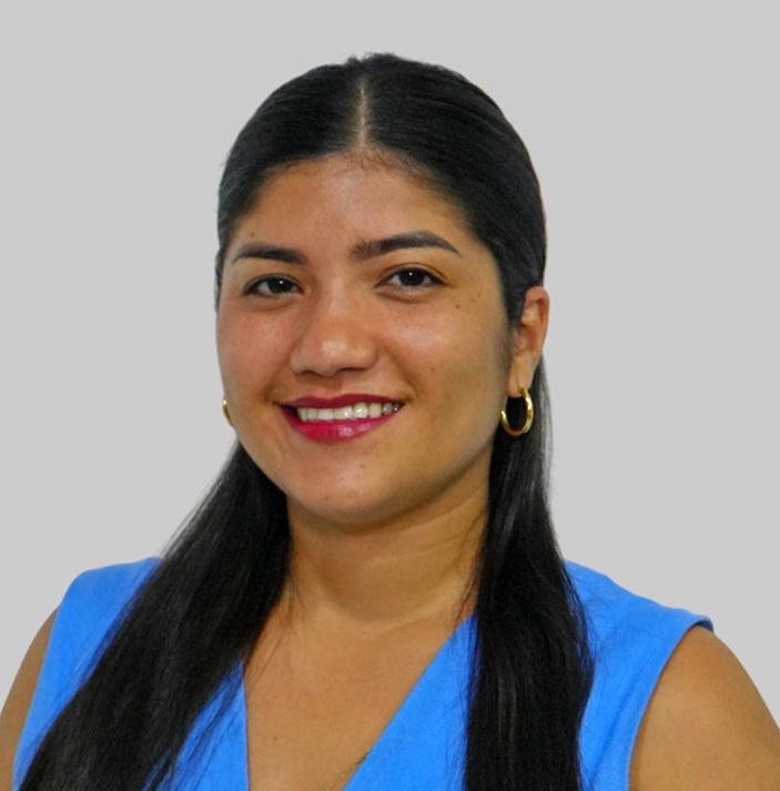 Teresa Das Neves, secretaria.