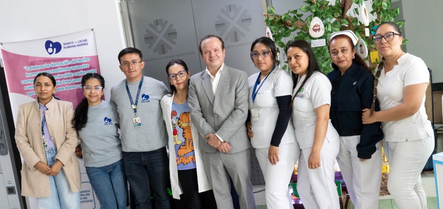 Fot1 En la imagen aparecen Julieth Sierra, Gabriela Obando, Giovany Acosta, María Fanny Martínez, Antonio Veira, Alejandra López, Paola Gómez, Nancy Carlosama y Cindy Rosero, quienes participaron en la conmemoración del Día Mundial de la Donación de Leche Humana.